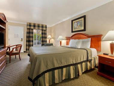 Hotel Travelodge By Wyndham Sylmar Ca San Fernando